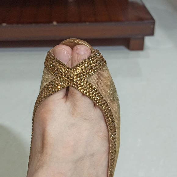 Copper net embellished Heels - Picture 5 of 7